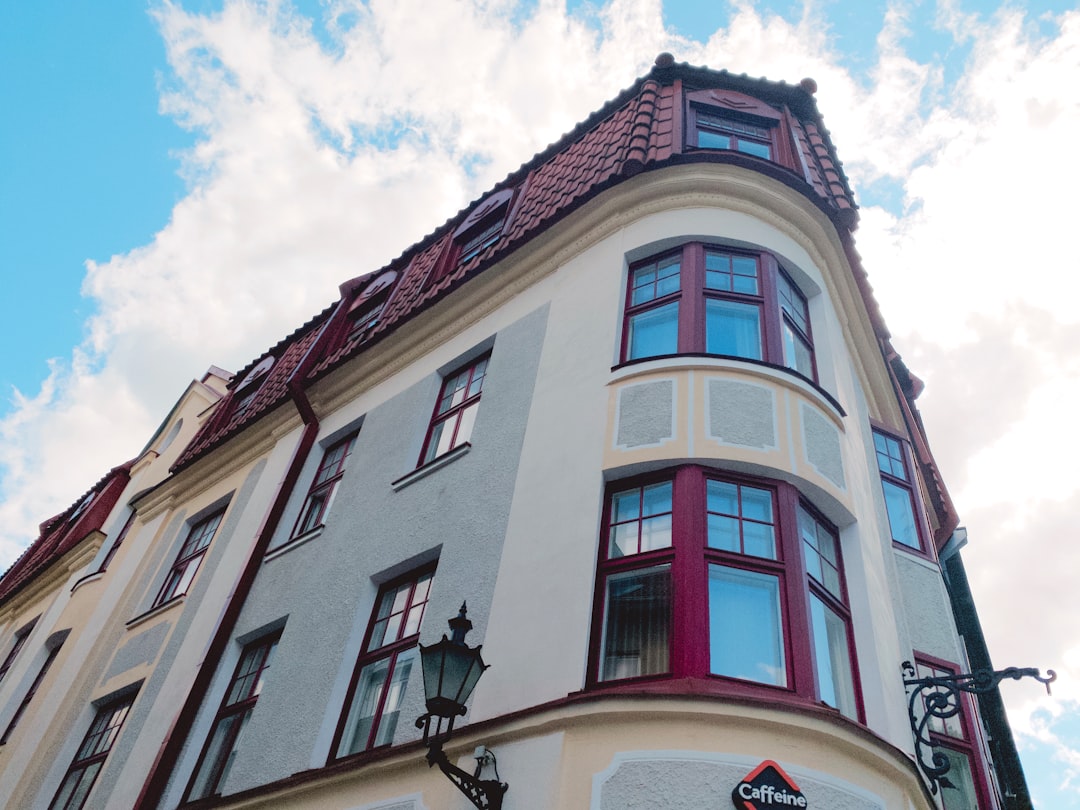 Zakup nieruchomości w Niemczech – jak wygląda proces i co trzeba wiedzieć o rynku?