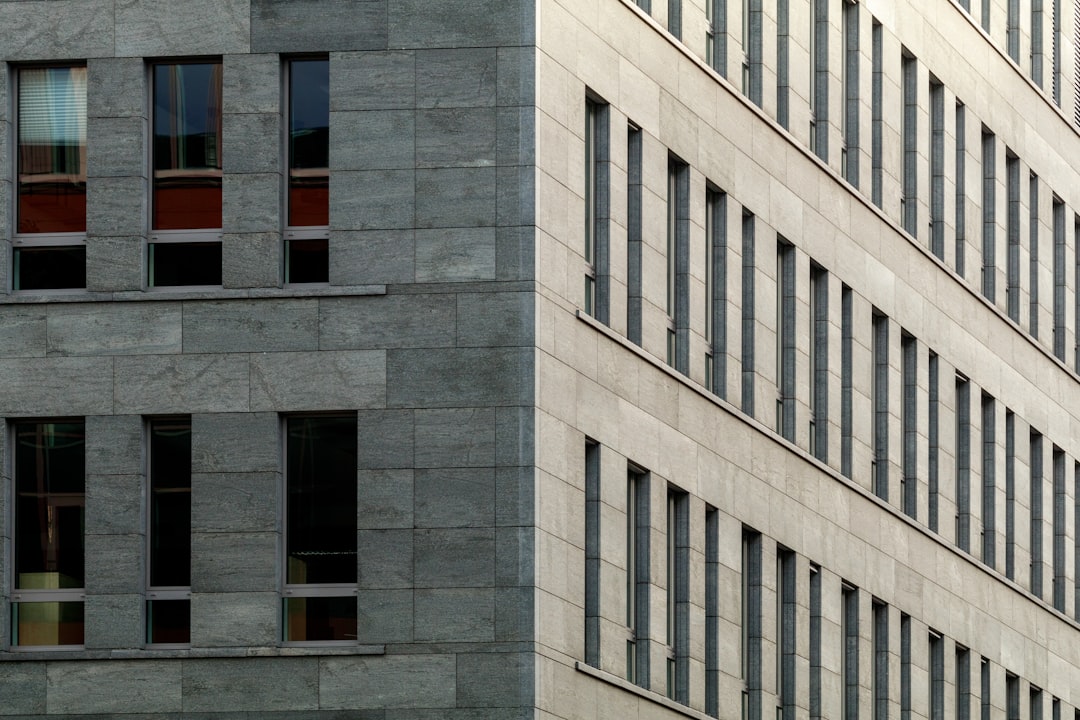 Prawa pracownika w Niemczech – najważniejsze regulacje, o których trzeba wiedzieć